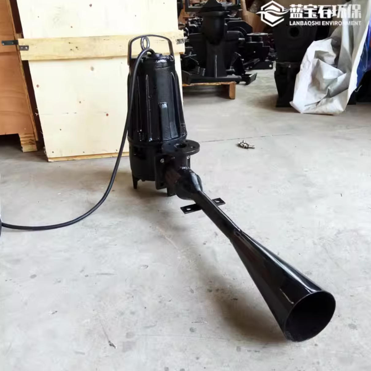 南京藍(lán)寶石環(huán)保與湖南公司合作，提供QSB0.75kw潛水射流曝氣機(jī)設(shè)備